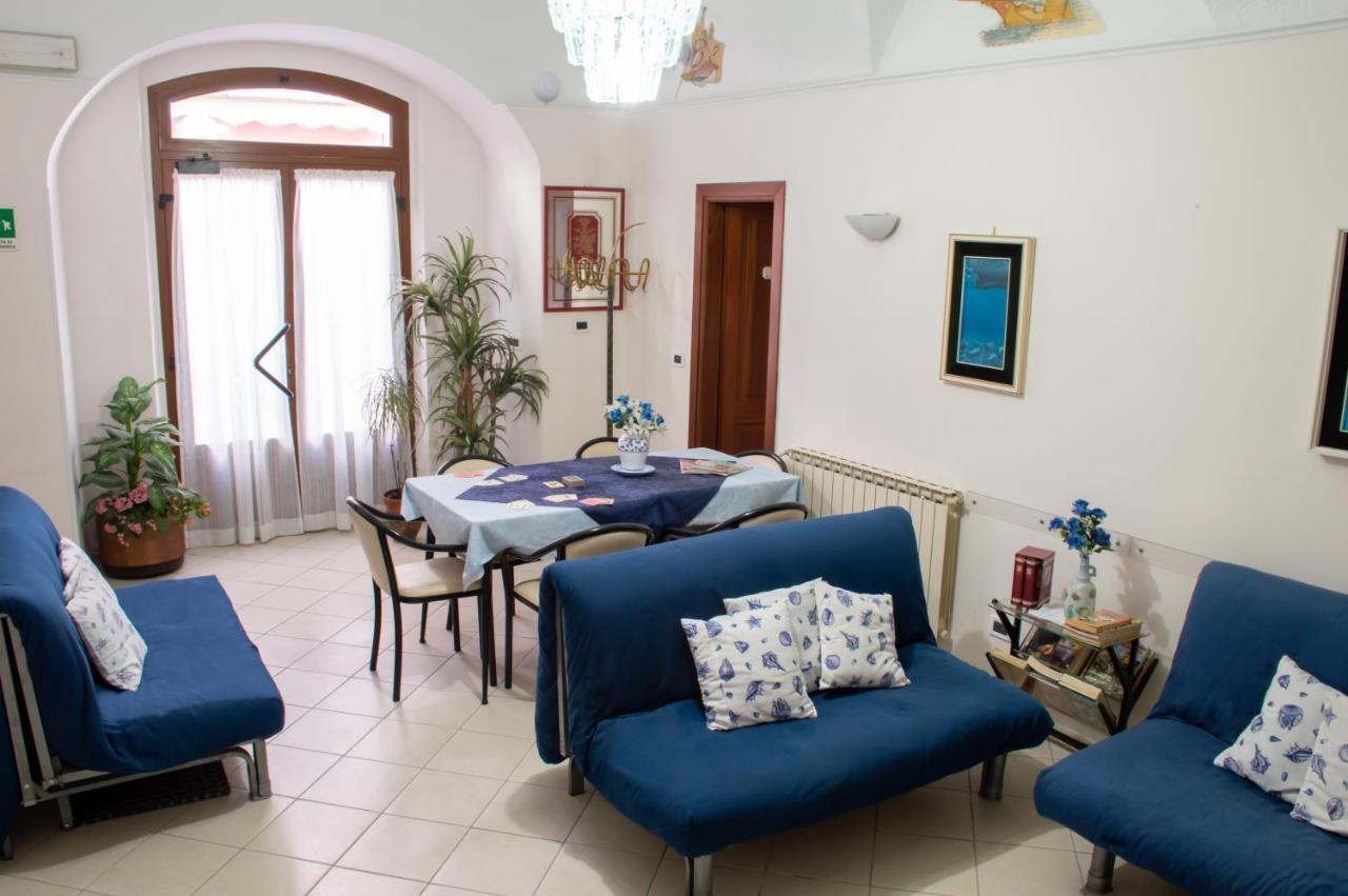 Residence Italia Финале Лигуре Екстериор снимка