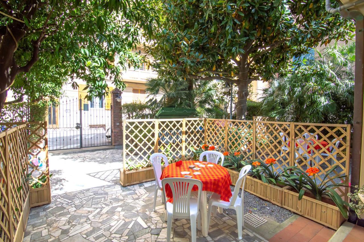 Residence Italia Финале Лигуре Екстериор снимка
